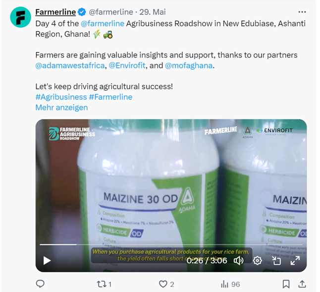 Beispielfoto aus einem Video der Farmerline Roadshow, an der neben den Kochöfen auch das Herbizid Maizine 30 OD mit dem in der Schweiz verbotenen Wirkstoff Atrazin verkauft wird.